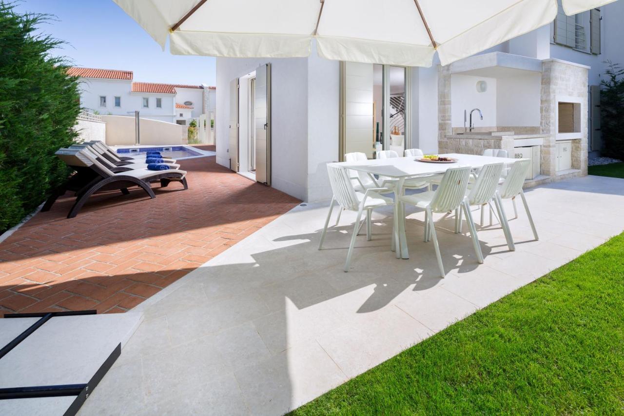 Villa Sylvia By Hmz Villas Tar-Vabriga Ngoại thất bức ảnh